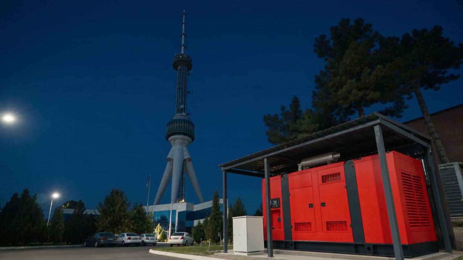 Omborda original ehtiyot qismlar — Tashkent TV Tower